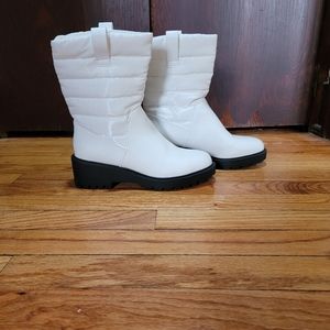 JustFab Snow Boots, Size 8
